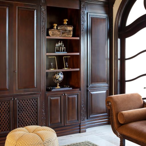 16H GLASS DECANTER W/ KNOB | Black