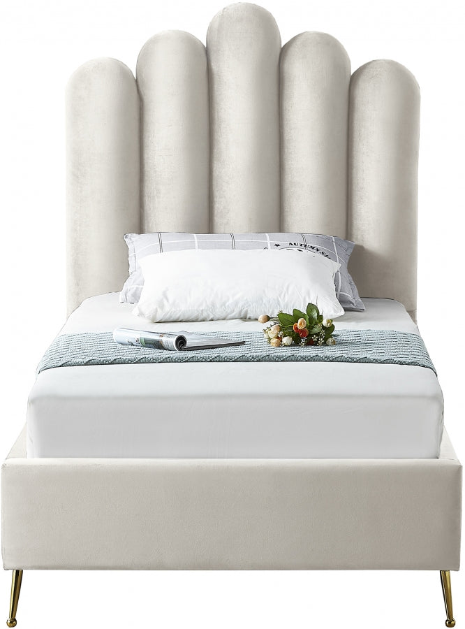 Lily Velvet Bed