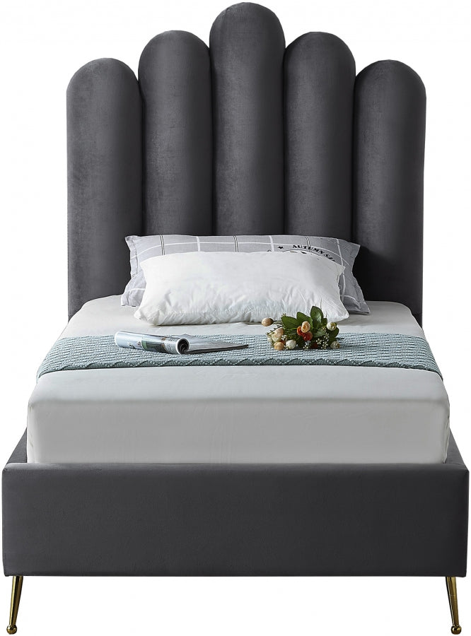 Lily Velvet Bed
